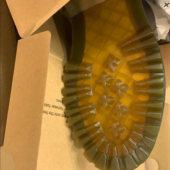 Dr. Marten Boots - Picture 6 of 7